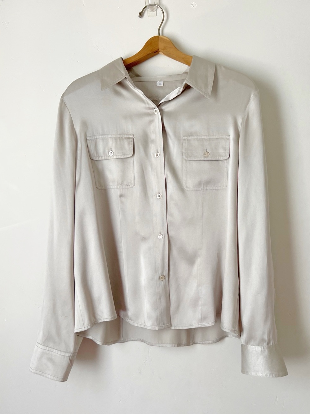 SILK FOR JOSEPH Classic Button-Front Long Sleeve Shirt in Champagne
